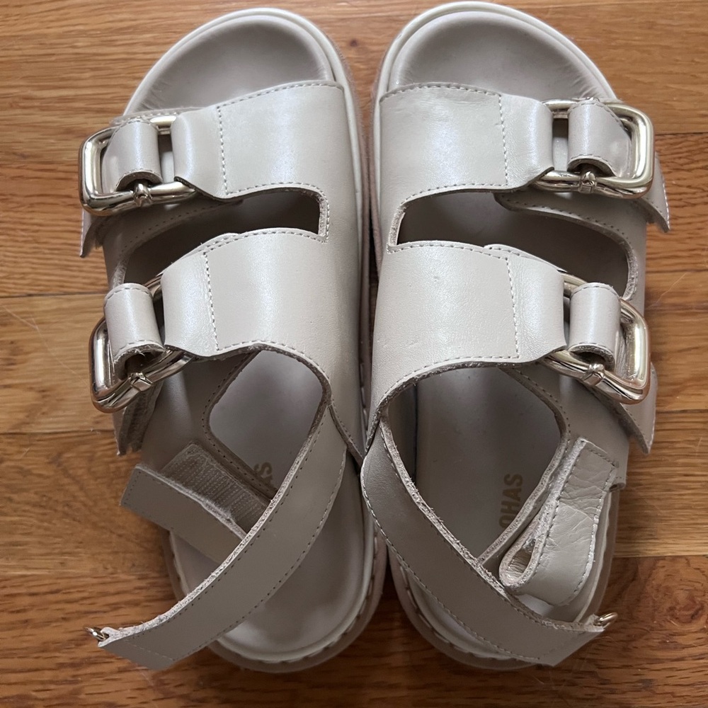 Alohas Harper Leather Cream Sandals with Buckle Detail